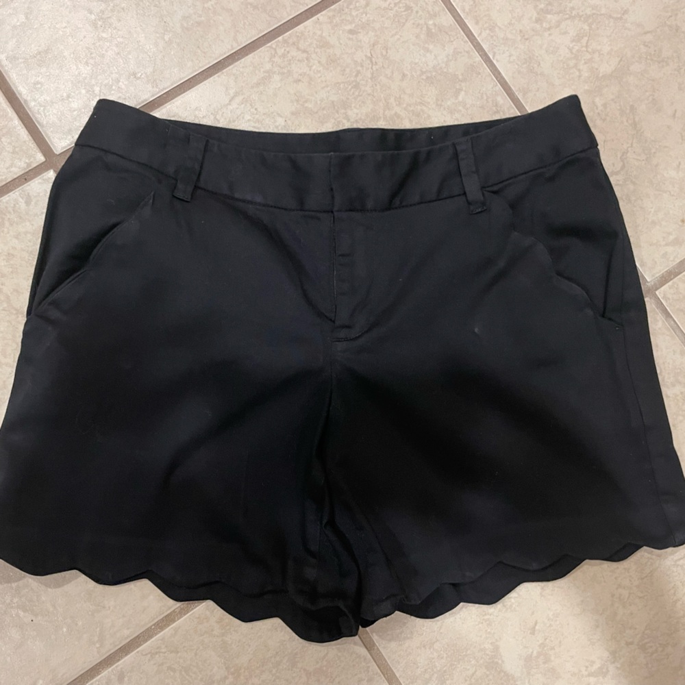 INC Black Scalloped Shorts sz 6